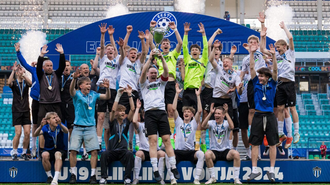 Banner U19 winners
